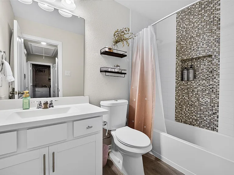 12823 Silverbank Run Dr — Photo 16
