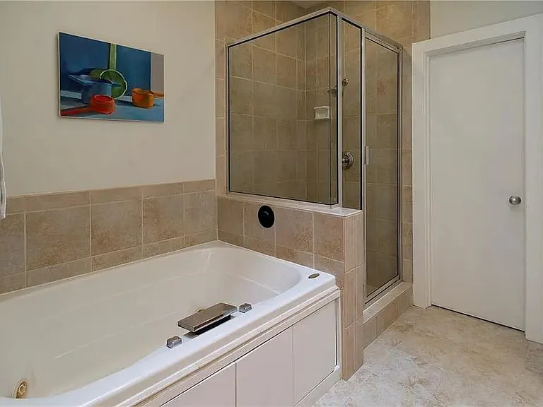 4318 Gilbert Ave — Photo 23