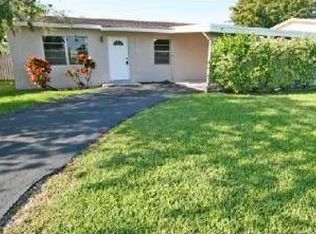 7702 SW 7th St, North Lauderdale, FL 33068