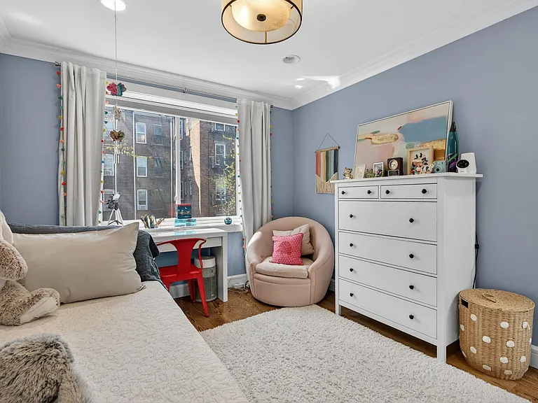 926 Park Ave — Photo 17