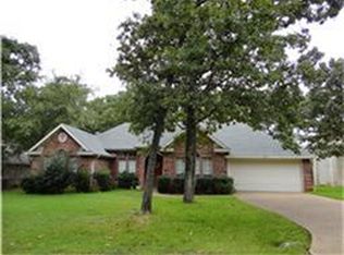 109 Southern Pine Pl, Mabank, TX 75156