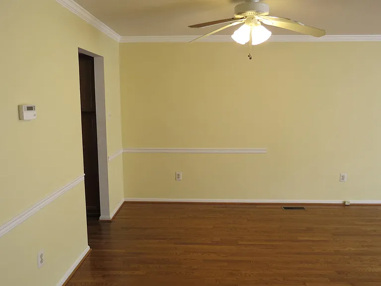 2208 Wimbledon Cir — Photo 16