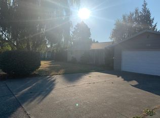 318 Edgewater Ln, Lynden, WA 98264