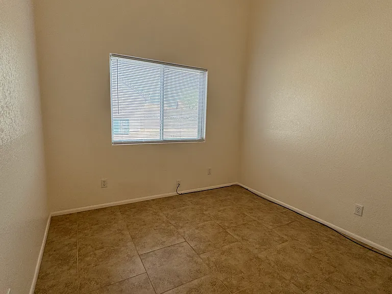 7815 S Wild Primrose Ave — Photo 27