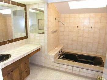 2nd image of 6847 Birchwood St