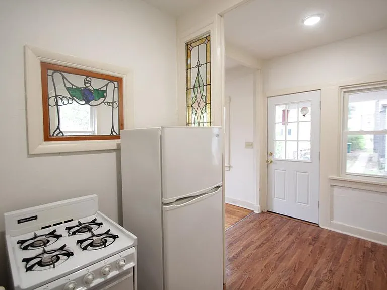 442 Franklin Ave — Photo 4