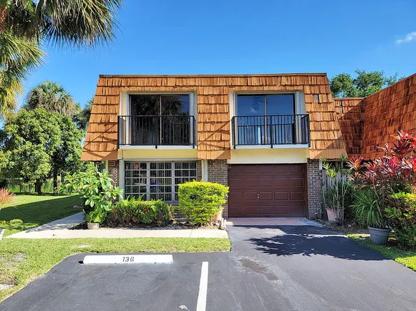 8321 S Coral Cir, Pompano Beach, FL 33068