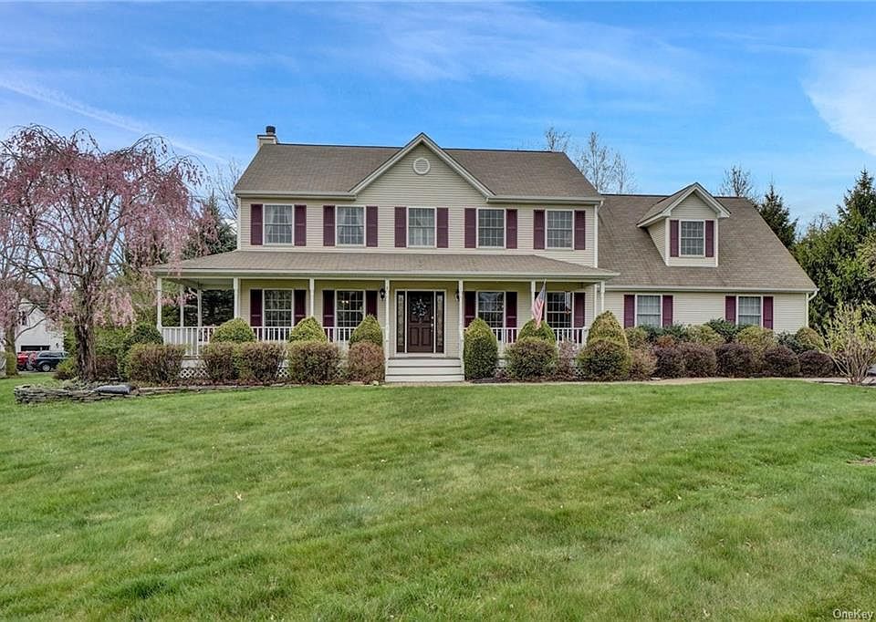 1st image of 1 Fox Meadow Ct