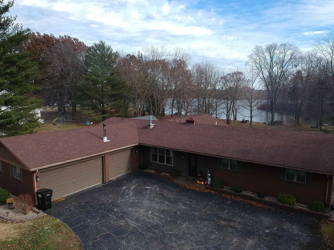 2498 N Thompson Dr photo 1