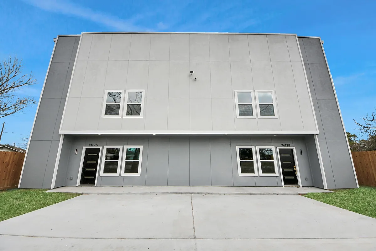 Building Photo - 7412 Carver Rd #B