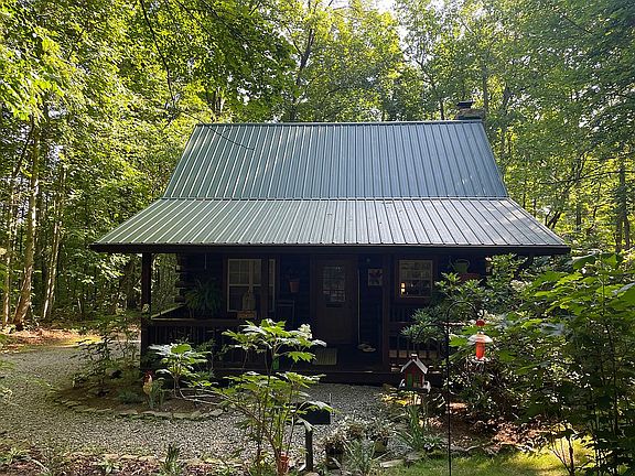 4th image of 438 Starr Mountain Rd