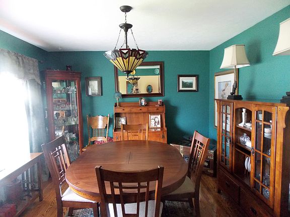 Formal dining room