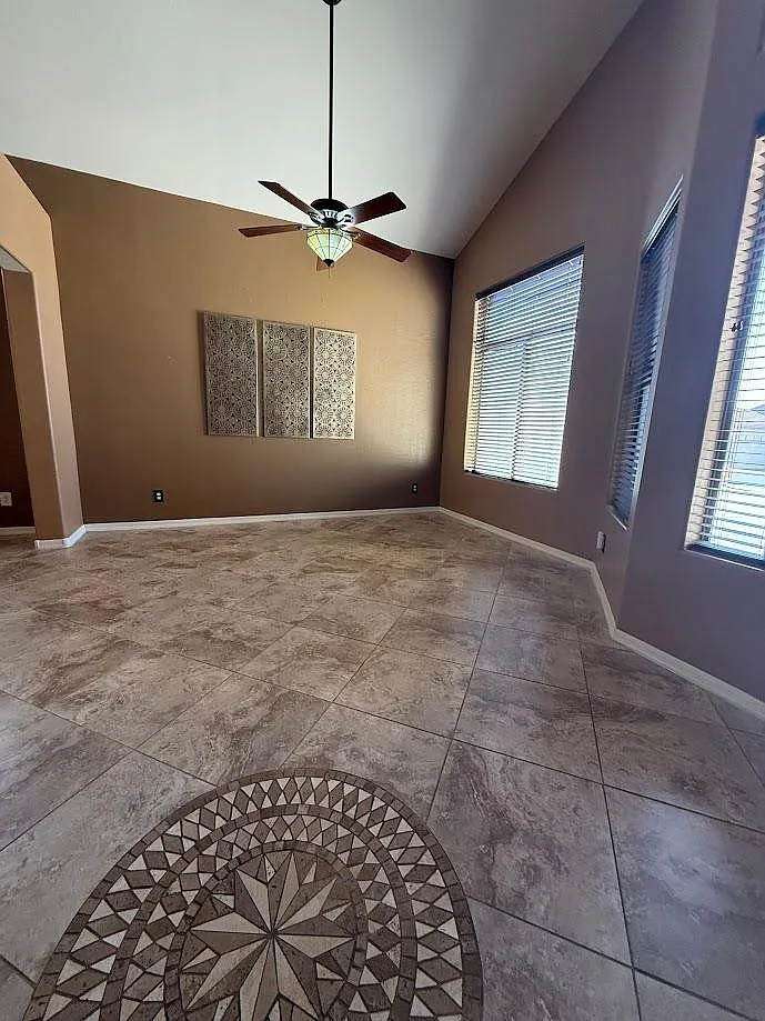 4 bed, 2.5 bath, 2793 sqft, $3,199 — Photo 3