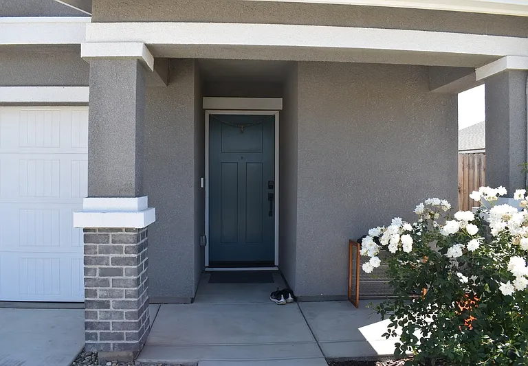 4554 Iris Ct — Photo 4