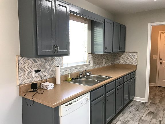 5th image of 239 Antler Dr