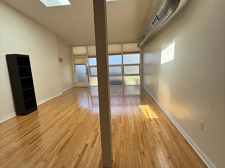 242 Centre St #6 — Photo 16
