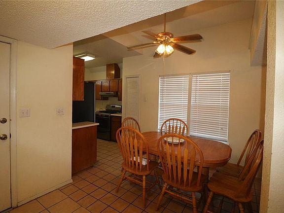 4th image of 10901 Ernie Banks Dr