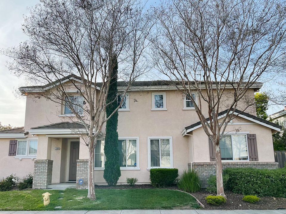 1st image of 139 Elderberry Ln