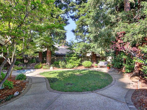 2nd image of 11942 Prospect Hill Dr