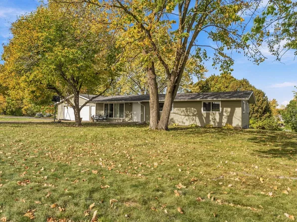 805 Golf Ave SW, Pine City, MN 55063