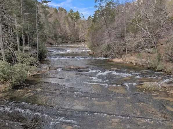 224 River Rock Dr, Dahlonega, GA 30533