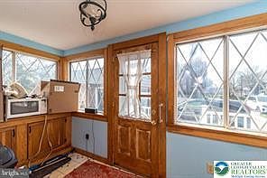 4th image of 520 Thomas St