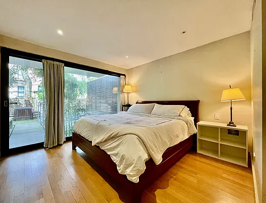 Rented by Costa Properties Group LLC | media 20