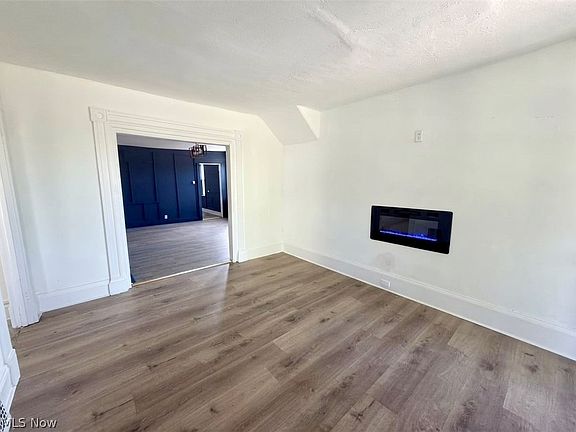3rd image of 10806 Mount Overlook Ave