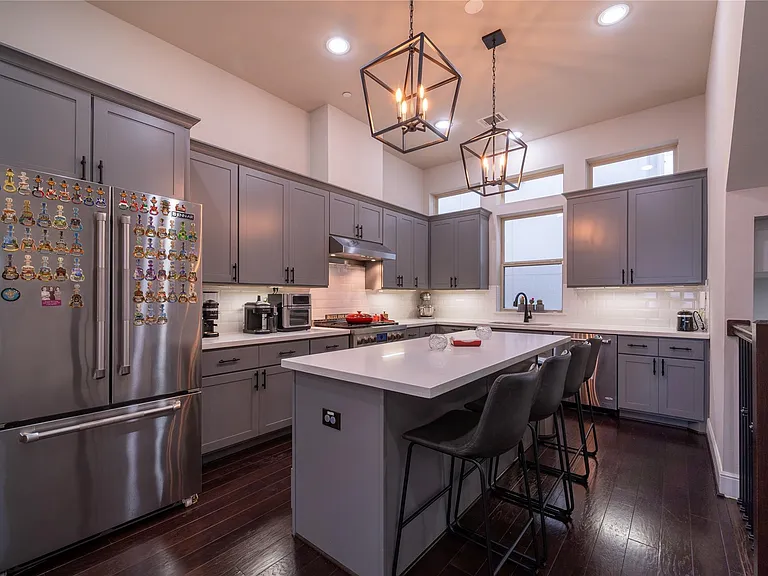 4008 Barnes St — Photo 16