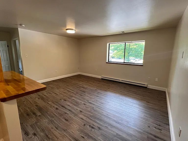 Colonial Oaks Apartments — Photo 18