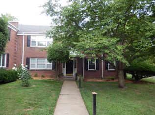 3621 Brownsboro Rd, Louisville, KY 40207