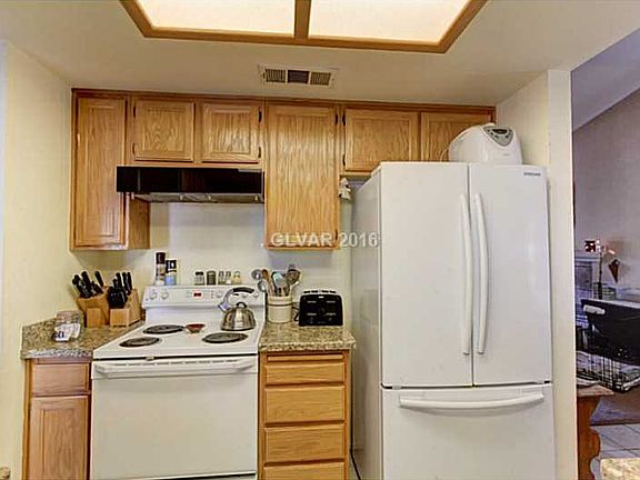 5th image of 7429 W Gilmore Ave