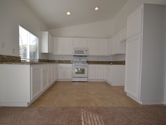 4th image of 11349 Juniper Ave
