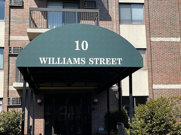 10 Williams St #75 — Photo 1