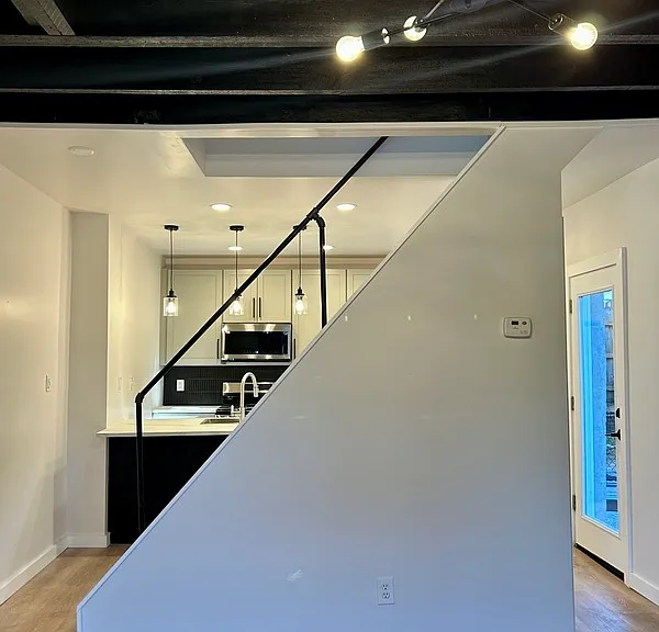 4042 Geneva St — Photo 10
