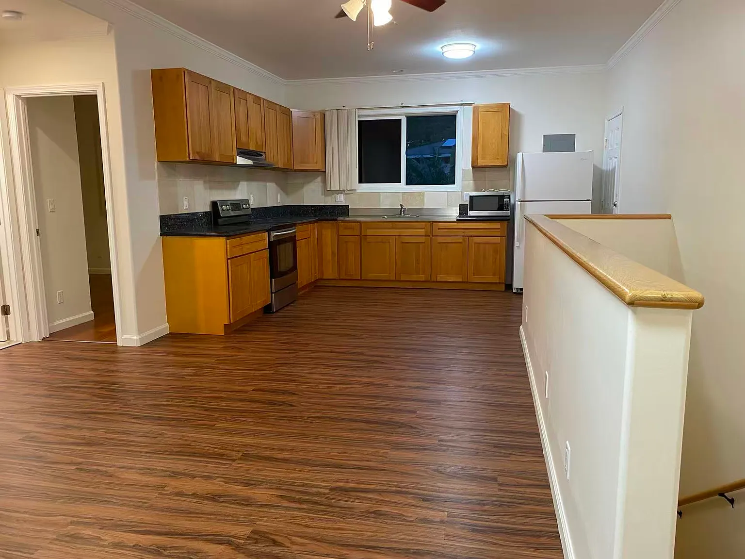 2 bed, 750 sqft, $3,000 — Photo 3