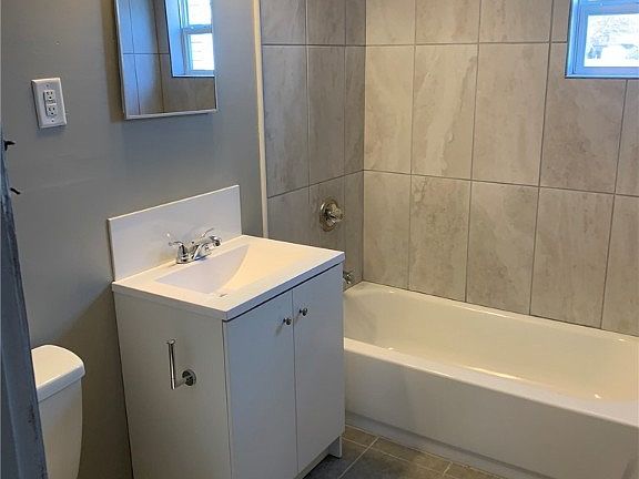 3rd image of 3436 W 131st St