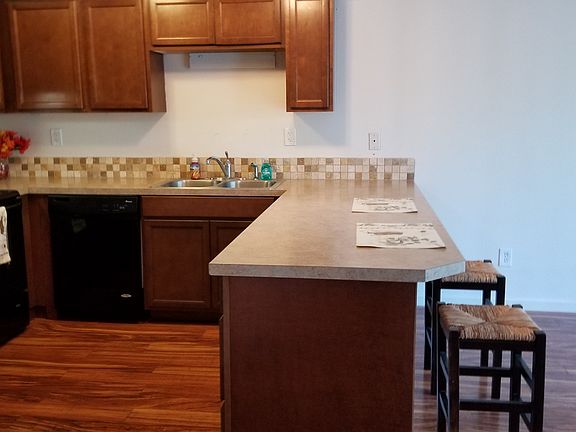 3rd image of 418 Hilda St APT 9