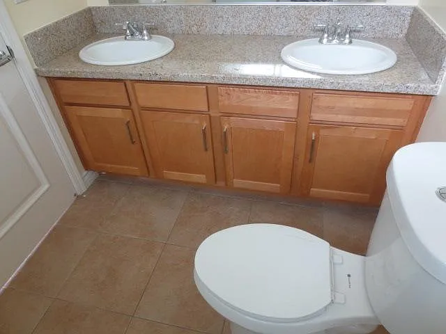 14826 Vanowen St #102 — Photo 22