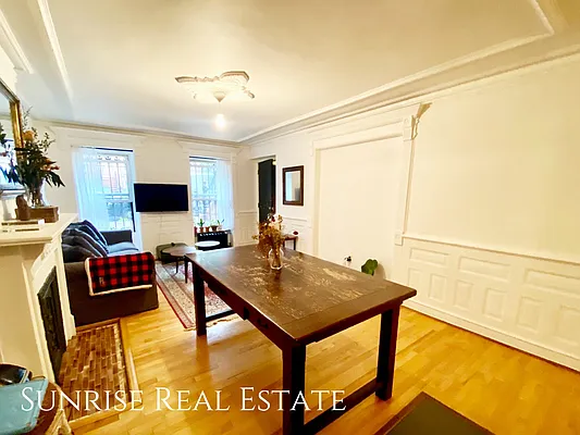 Rented by Sunrise Real Estate | media 22