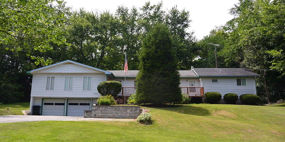 14652 Main St photo 1