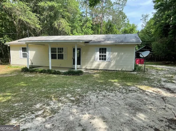 109 Pinegrove Cir, Soperton, GA 30457