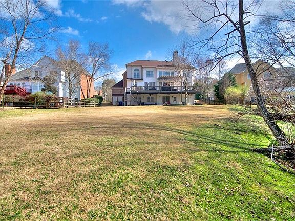 3rd image of 4407 Waterbury Ln
