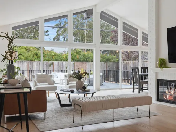 2016 Avignon Pl, Half Moon Bay, CA 94019