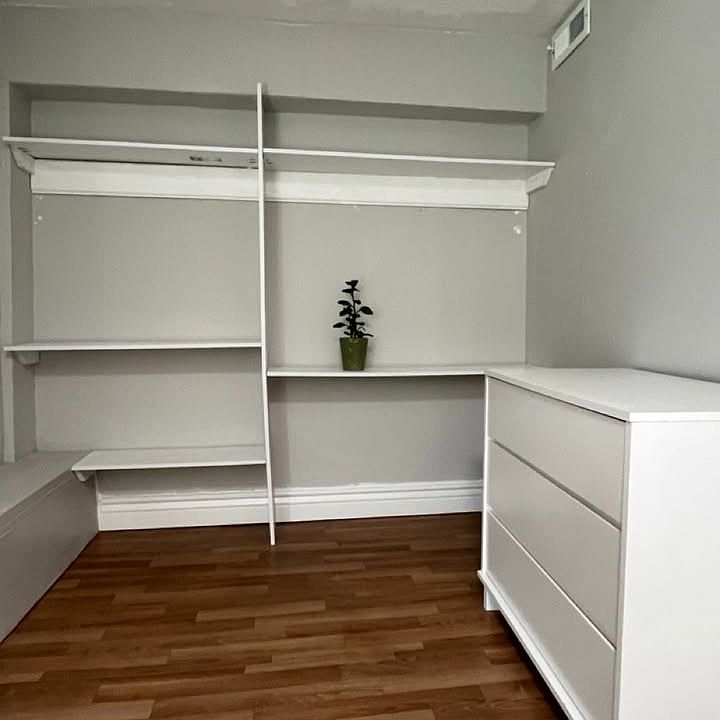 1st image of 1723 Lexington Ave #1