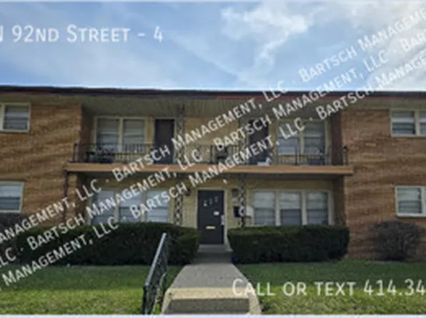 4300 N 92nd St APT 4, Milwaukee, WI 53222