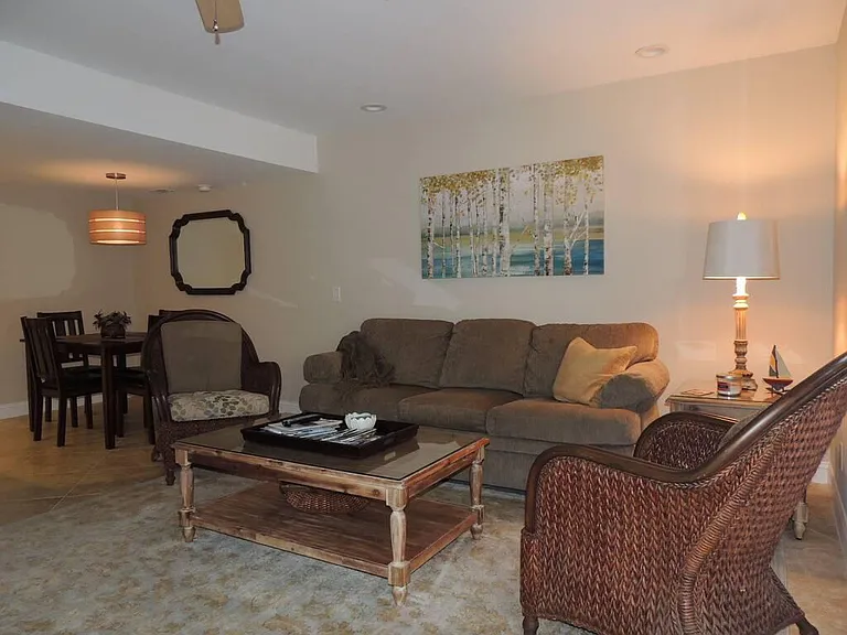 11 Tanglewood Dr #13 — Photo 6