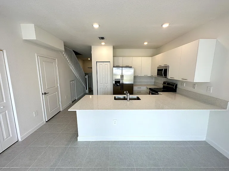 2330 NW 125th St — Photo 5