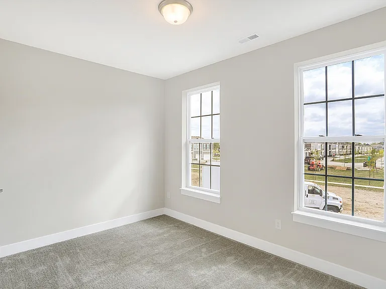 526 Gilder Dr — Photo 15