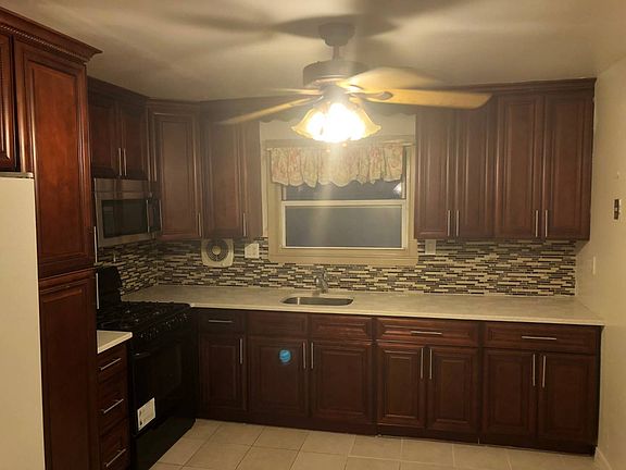 5th image of 5207 Avenue T